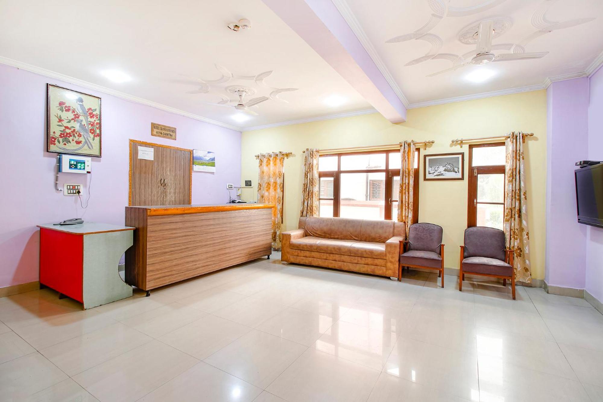 Fabhotel Grand Comforts Haidarpur Екстериор снимка