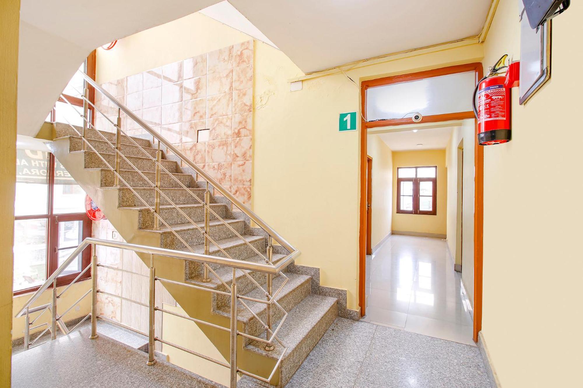 Fabhotel Grand Comforts Haidarpur Екстериор снимка