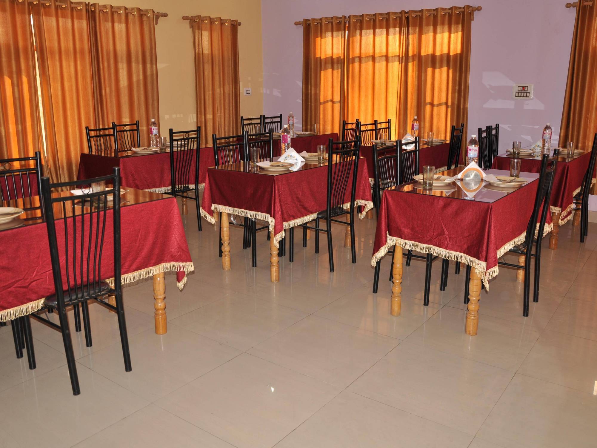 Fabhotel Grand Comforts Haidarpur Екстериор снимка